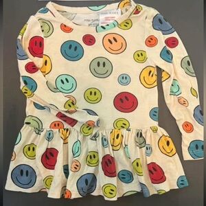 - [ ] Posh Peanut Bamboo Simon long sleeve peplum 12-18 Month